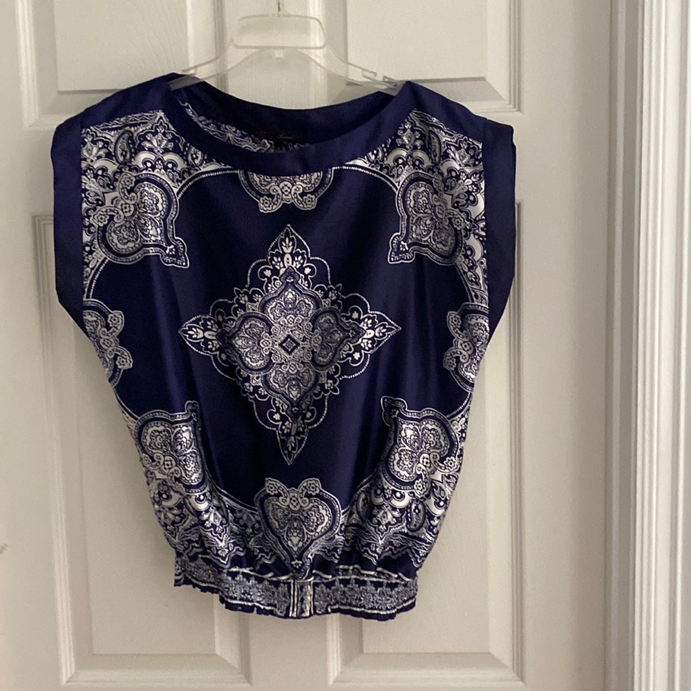 Medium silk blue/white blouse- no flaws